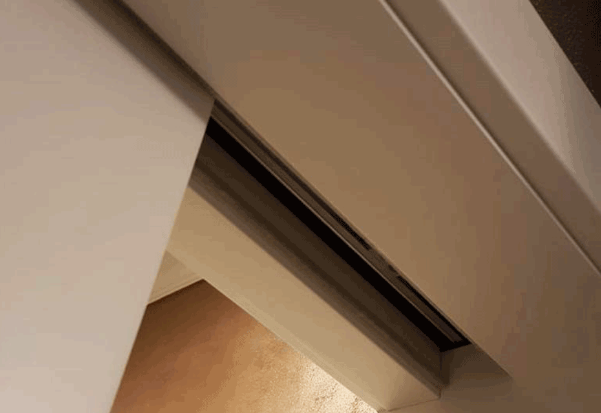 Раздвижные двери-пенал